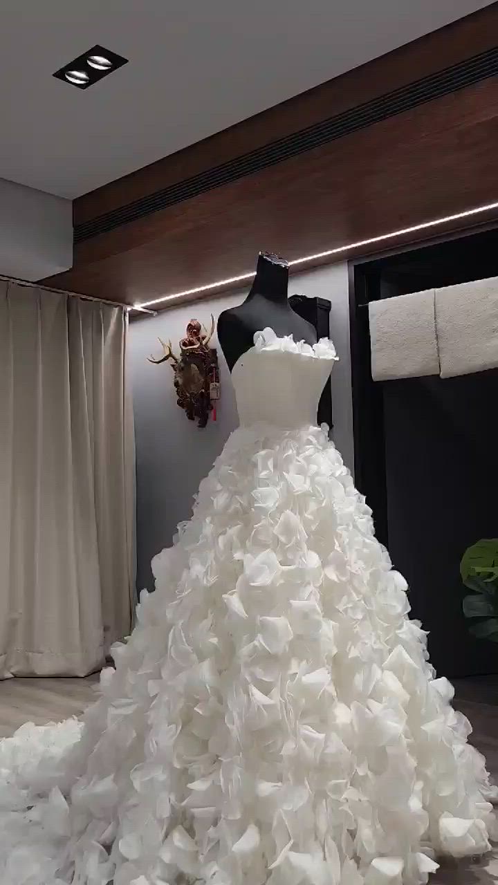 Lazaro, marcelle