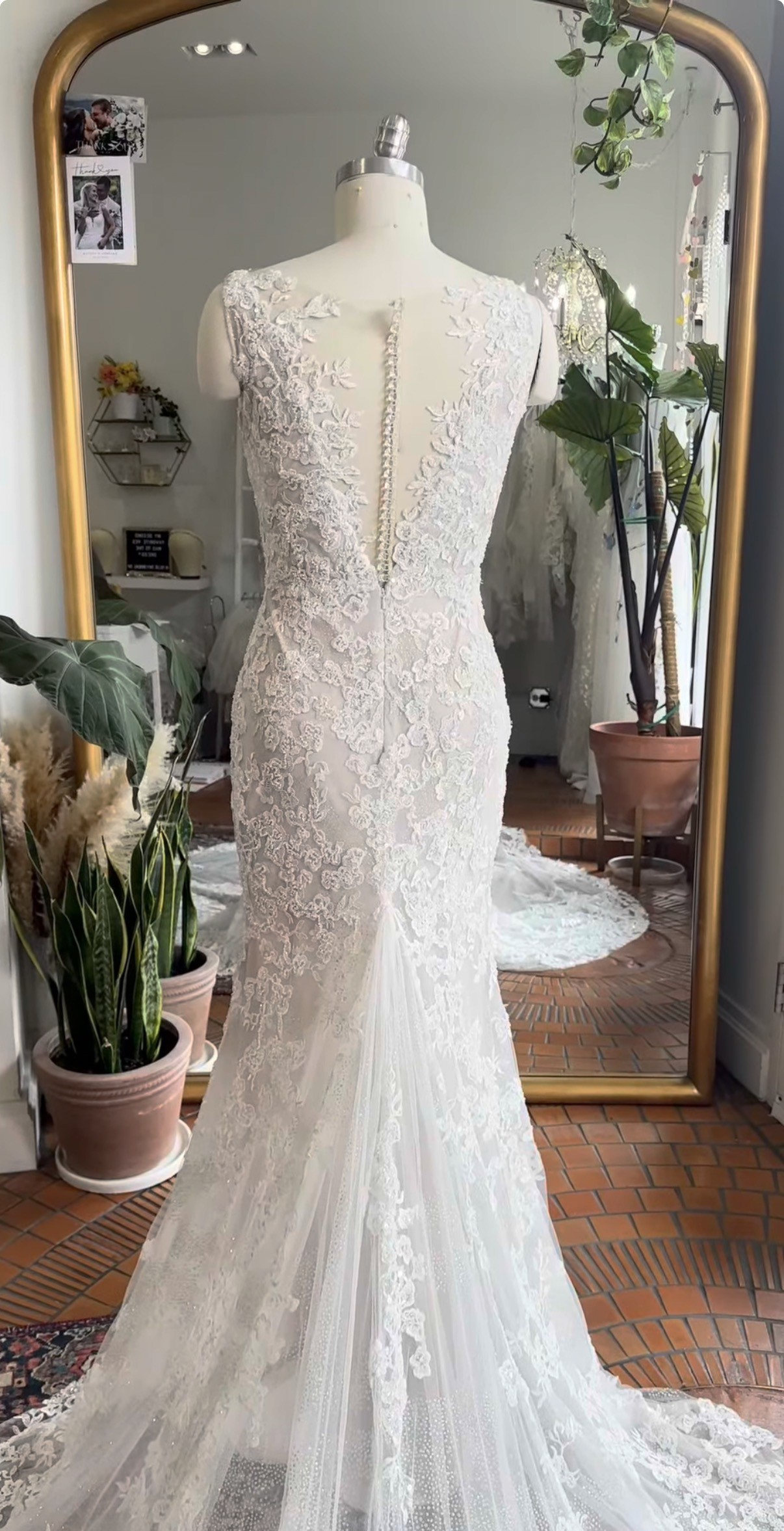 Atelier Pronovias, Dessay - Mermaid Gown (V-neck/V-back) - BRAND NEW! New Wedding  Dress Save 84% - Stillwhite
