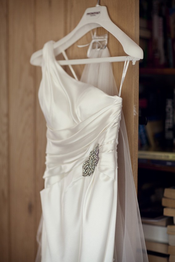 Pronovias Fiona Sample Wedding Dress Save 50% - Stillwhite