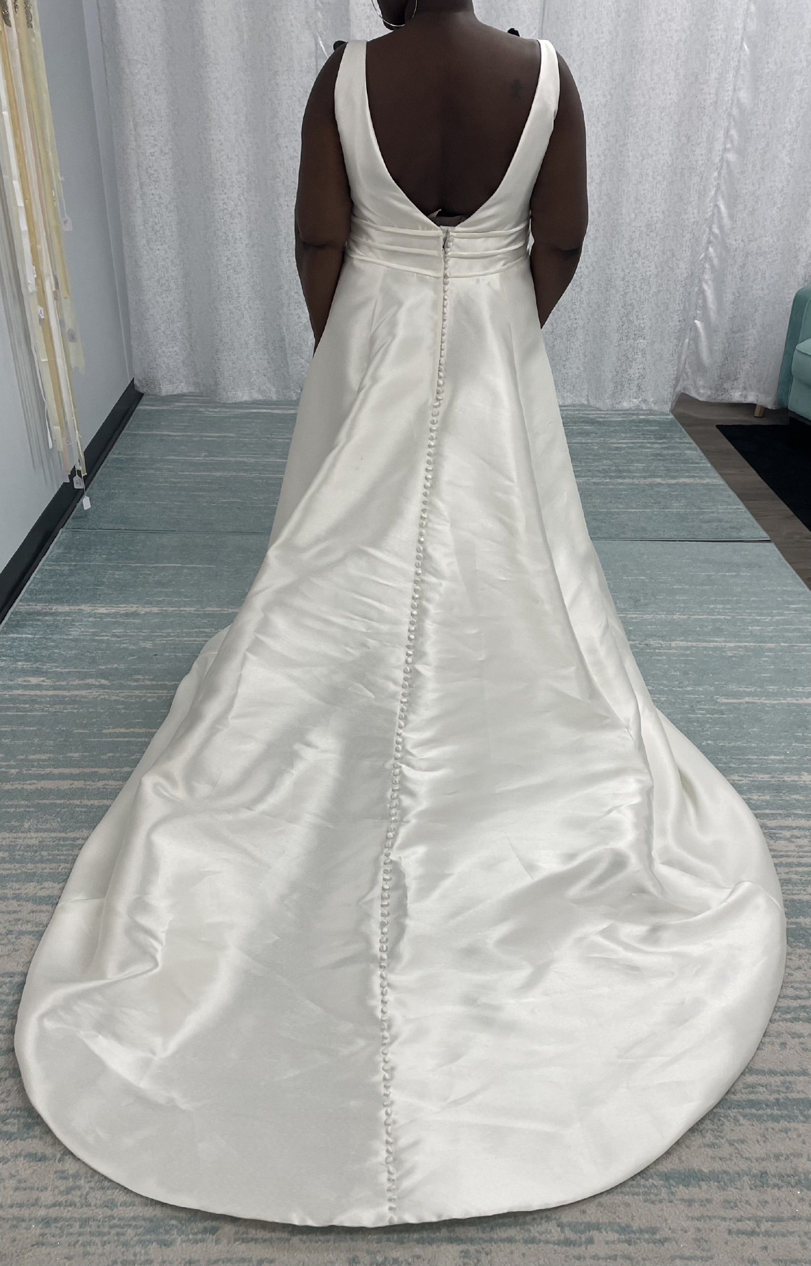 Jasmine Bridal Sample Wedding Dress Stillwhite 7227