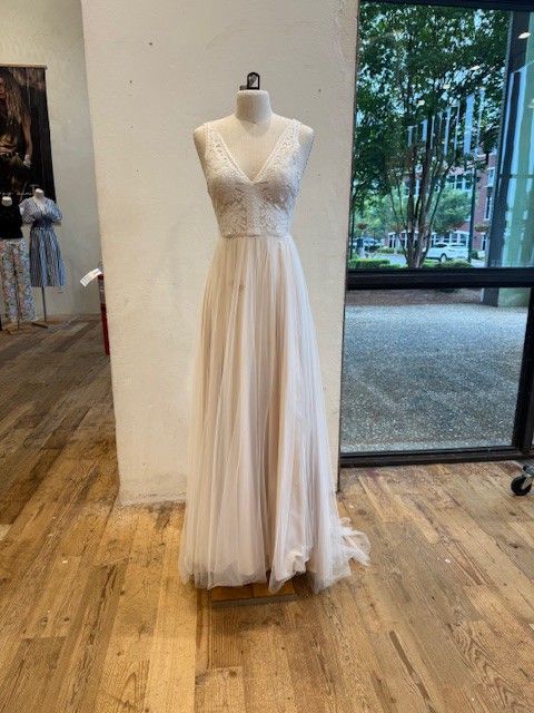 Anthropologie, Tamsin Oyster White/Blanc 2 Wedding Dress Save 59% - Stillwhite Anthropologie, Tamsin Oyster White/Blanc 2 Wedding Dress Save 59% - Stillwhite