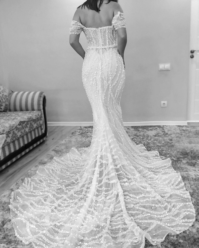 Miriams Bride MYTHIC Sample Wedding Dress Save 29% - Stillwhite