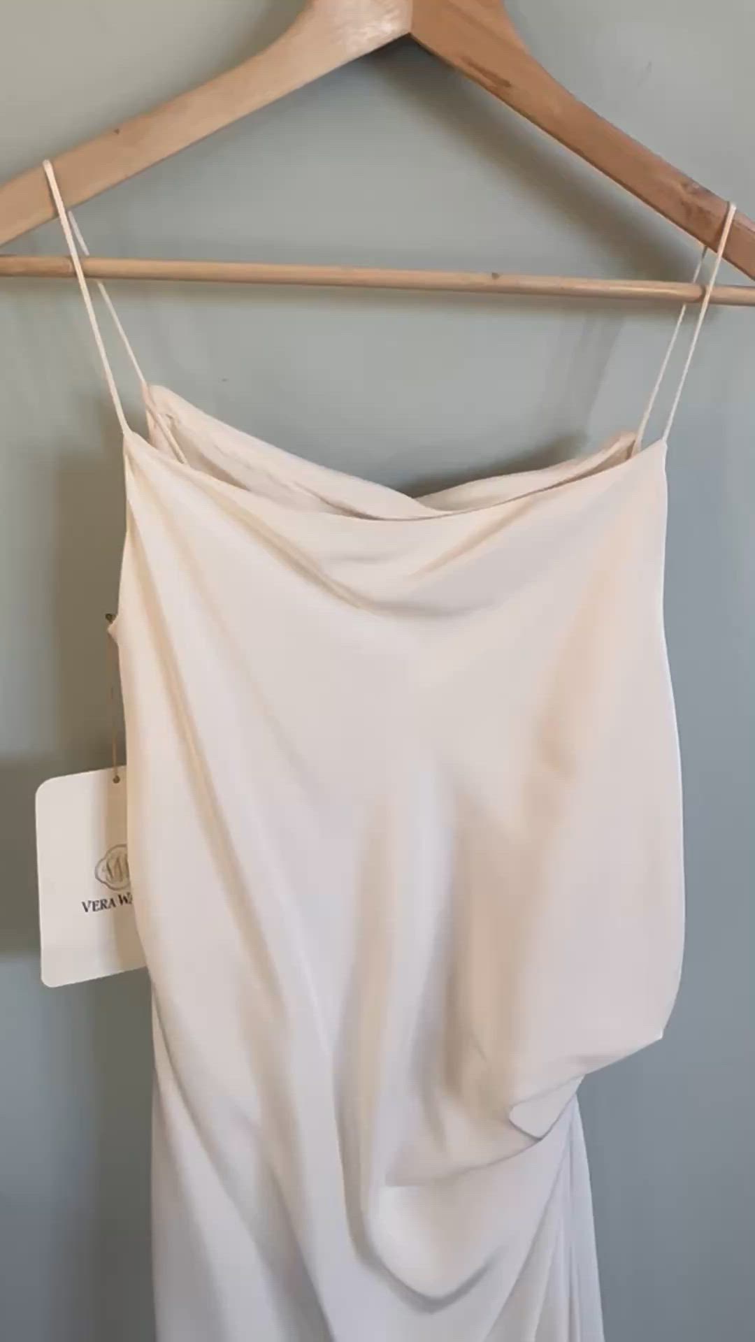Vera Wang, 11901C/IVY
