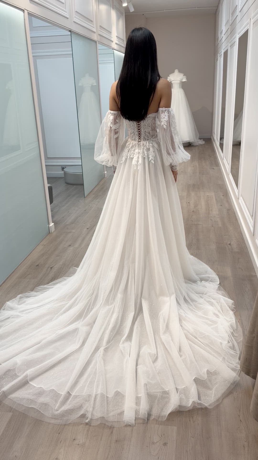 Atelier De Bodas, LIRIO
