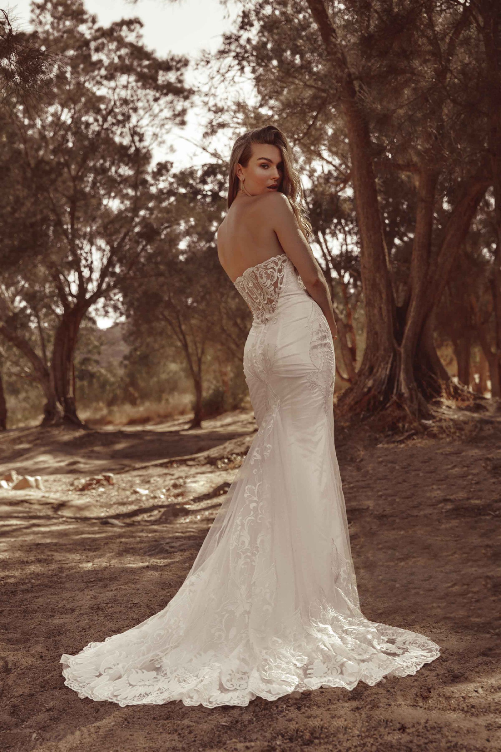 White April, BOHO WA6085 Sample Wedding Dress Save 61% - Stillwhite