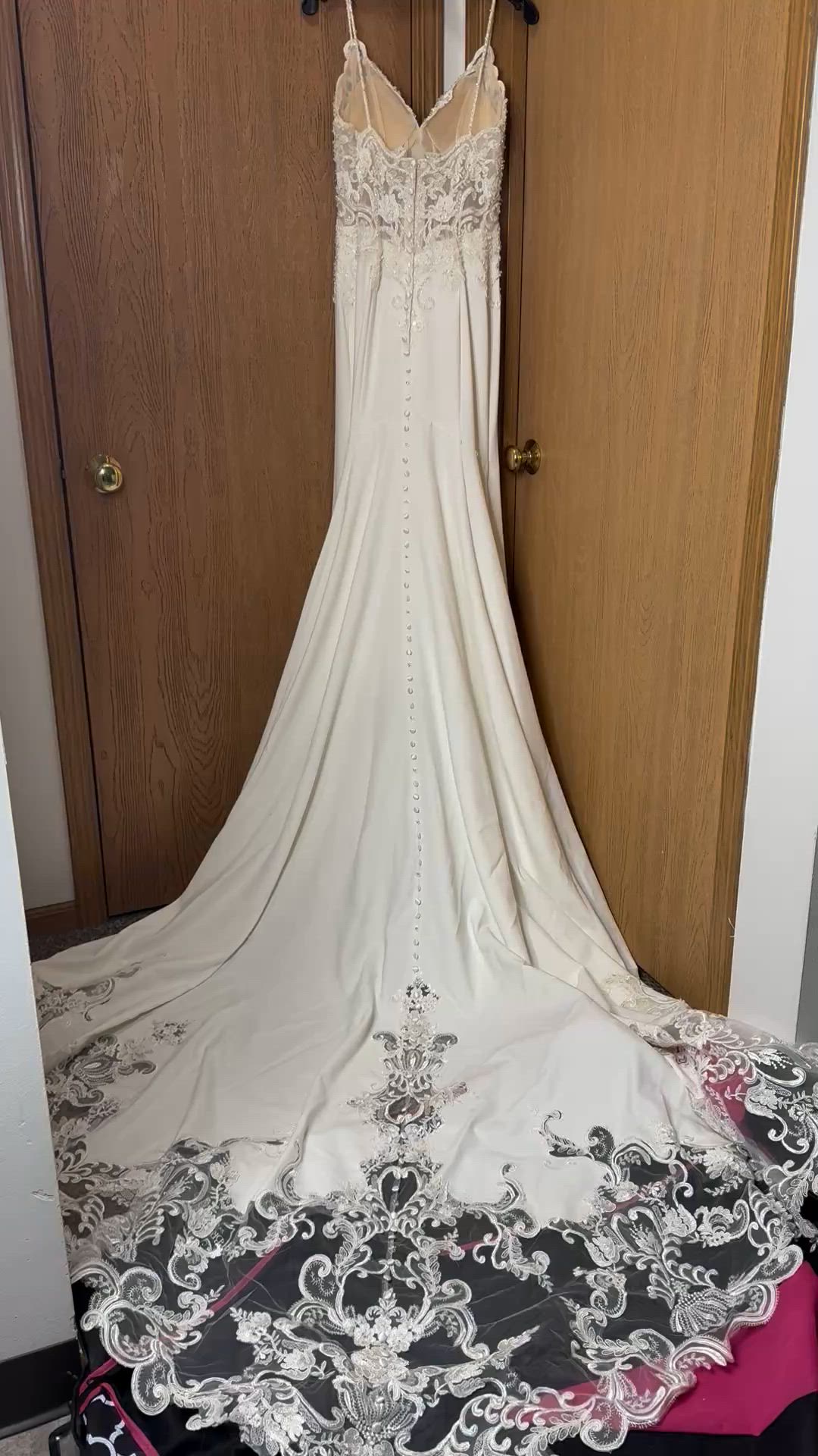 Allure Bridals, 9664