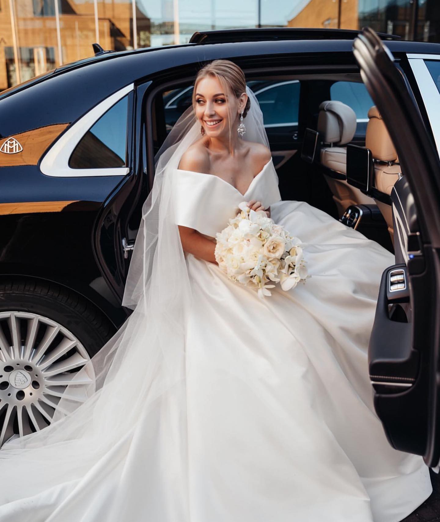 Eva Lendel Emma New Wedding Dress Save 50% - Stillwhite