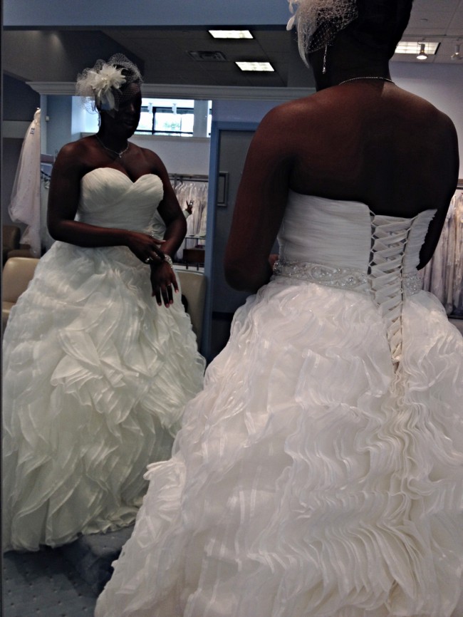 Alfred Angelo Ariel princess/ ball gown Preowned Wedding Dress Save 66%