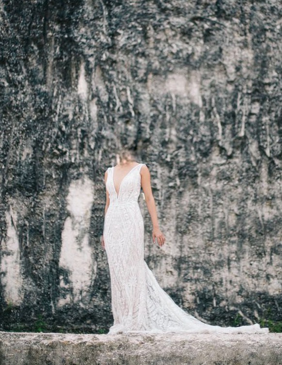 galia lahav still white