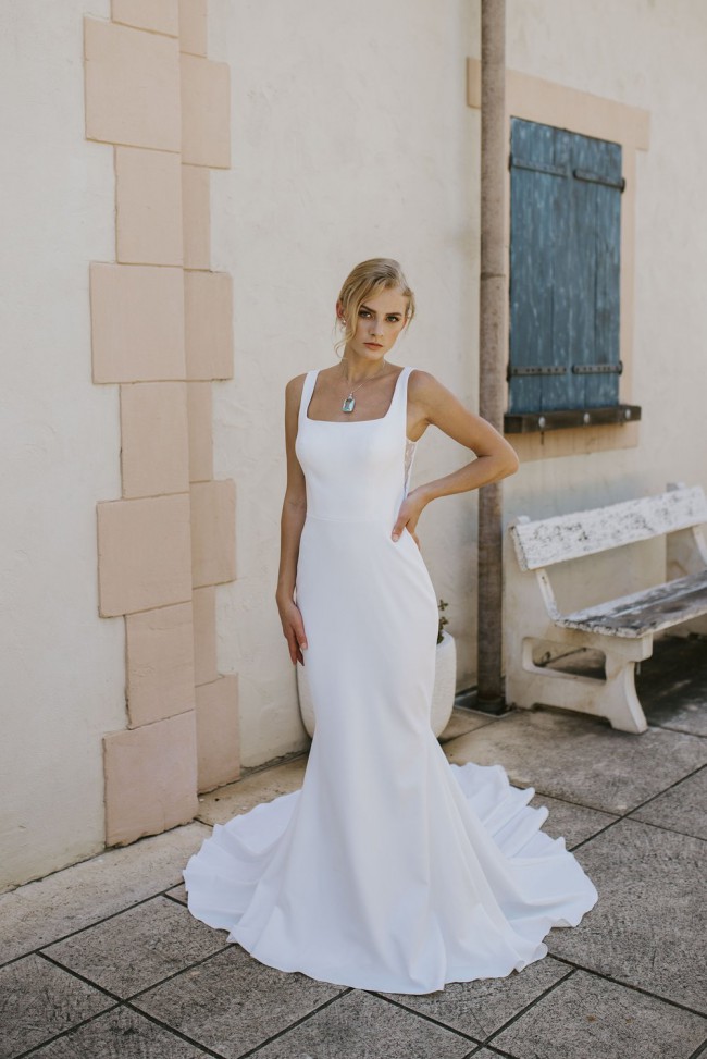 Cizzy Bridal Square Neck Crepe Gown with Buttons