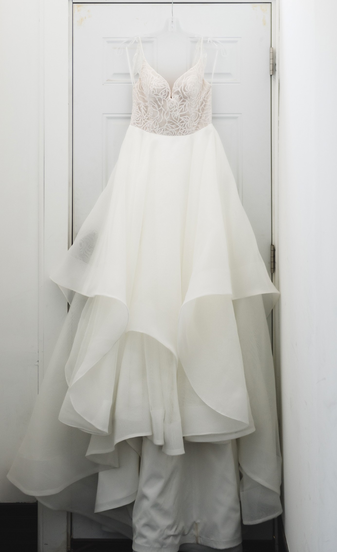 Blush by Hayley Paige Perri Gown Style 1853 Preowned Wedding Dress Save ...