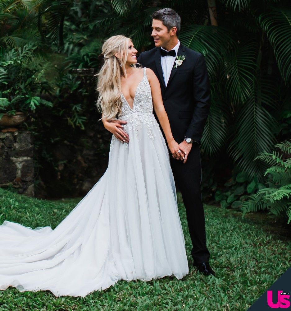 lauren burnham wedding dress hayley paige