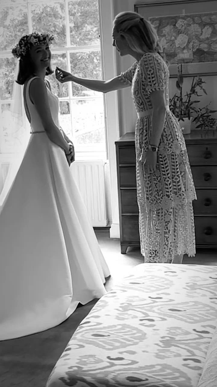 Paloma Blanca, Custom Made