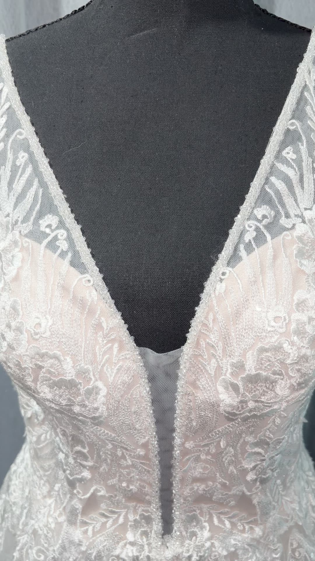 Moonlight Bridal, J6811