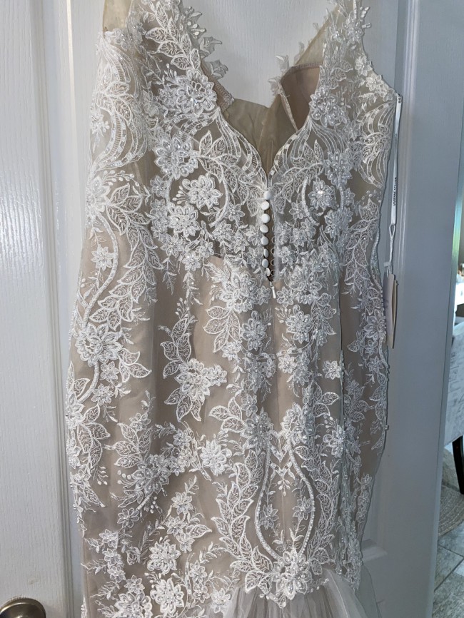 Vivienne Atelier New Wedding Dress Save 50% - Stillwhite