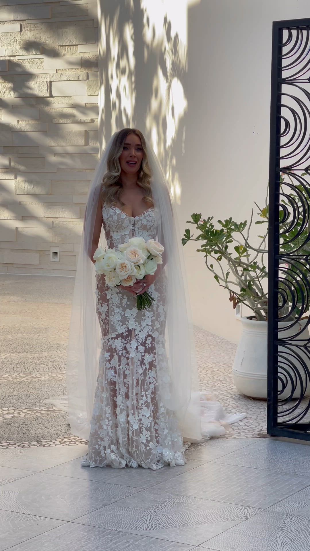 Galia Lahav, Maya