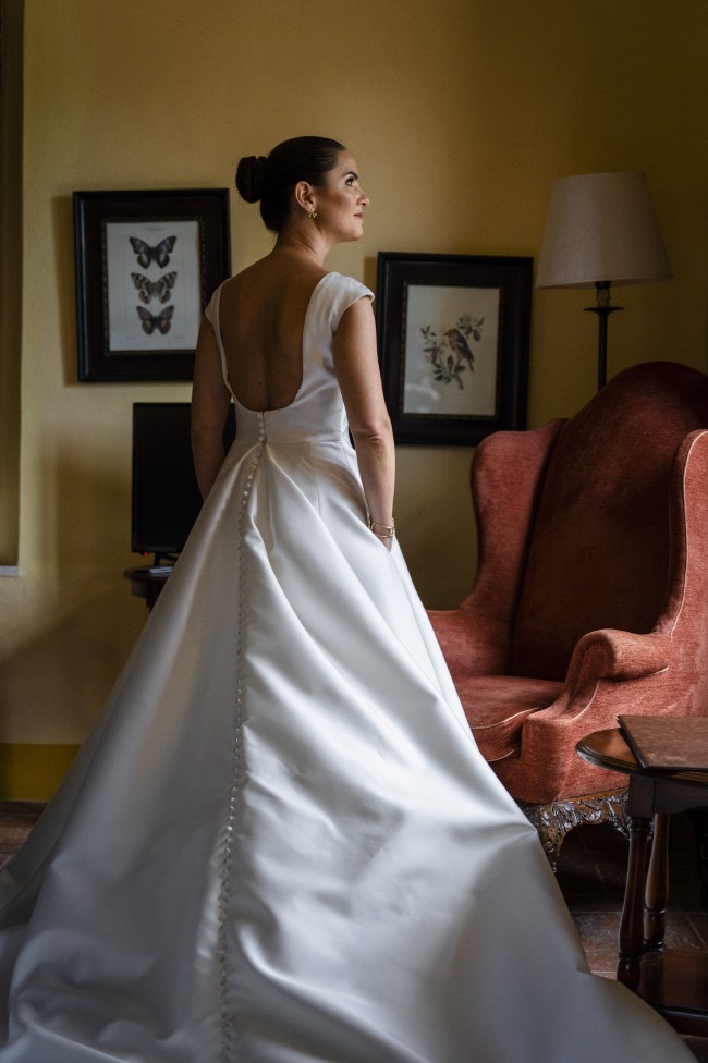 browning wedding dress Closed wedding dress Bronwin with detachable overskirt