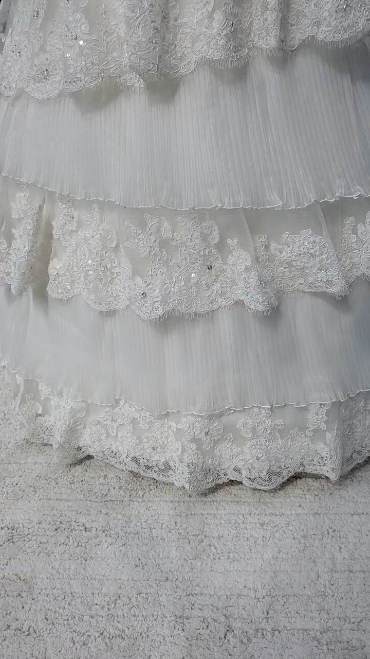 Casablanca Bridal, Brand New W/ Tags, Unaltered, Pristine Condition