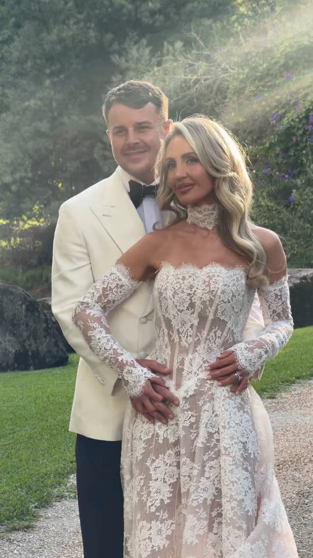 Galia Lahav, Akira - custom neckline