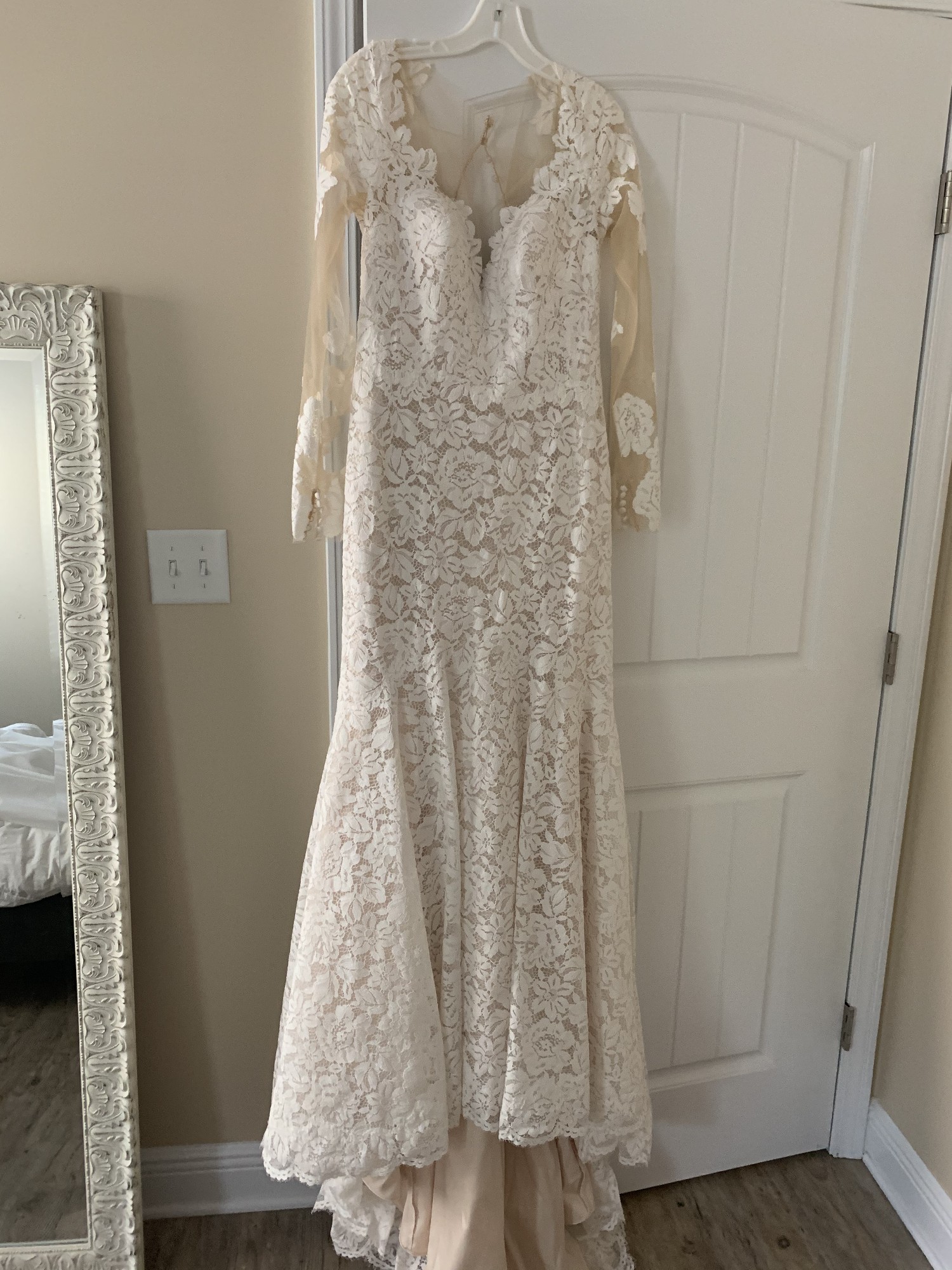 Allure Bridals New Wedding Dress Save 29% - Stillwhite