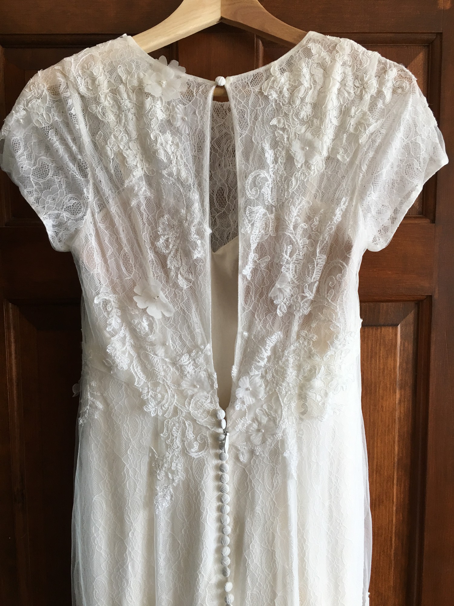 Vera Wang VW351312 Preowned Wedding Dress Save 52% - Stillwhite