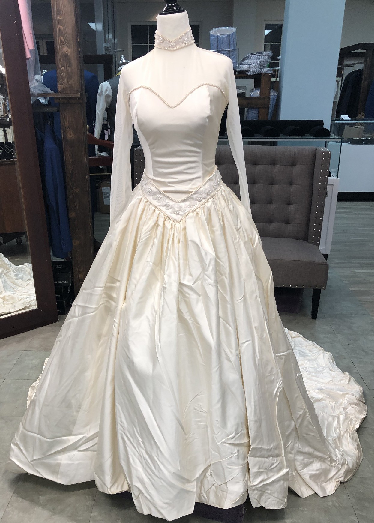 Alfred Angelo, SILK Vintage Choker High Neck Long Sleeve Basque W Sample Wedding Dress Save 93% - Stillwhite Alfred Angelo, SILK Vintage Choker High Neck Long Sleeve Basque W Sample Wedding Dress Save 93% - Stillwhite