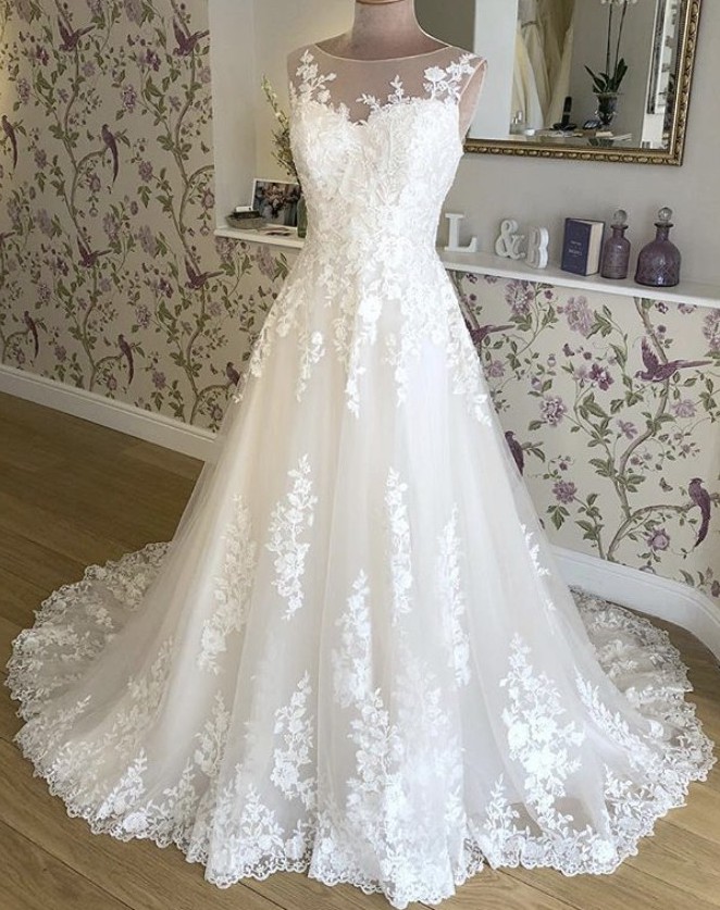 Lillian West 66024 Sample Wedding Dress ...