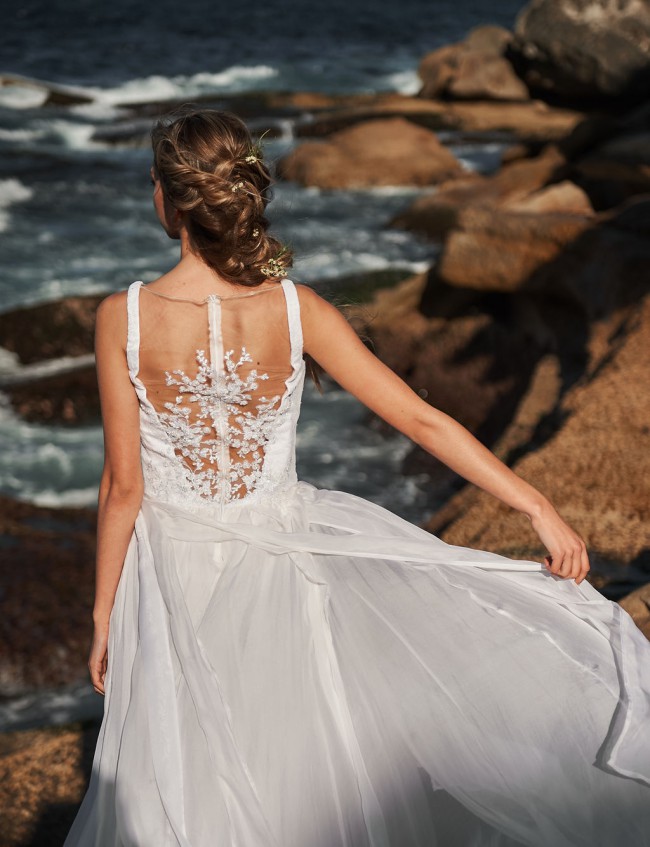 Matrai French silk lace wedding dress