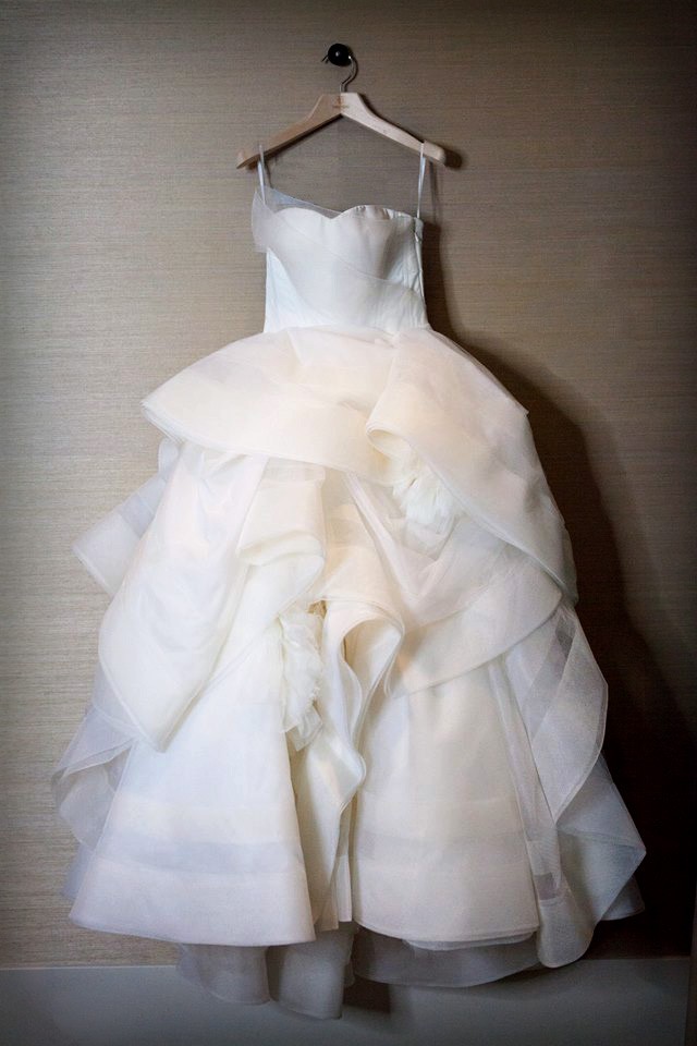 Vera Wang, Katherine Used Wedding Dress Save 44% - Stillwhite
