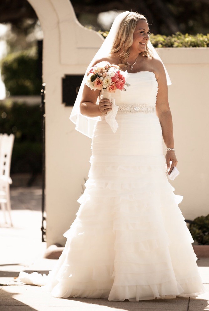 Bonny Bridal 1201 Preloved Wedding Dress Save 56% - Stillwhite