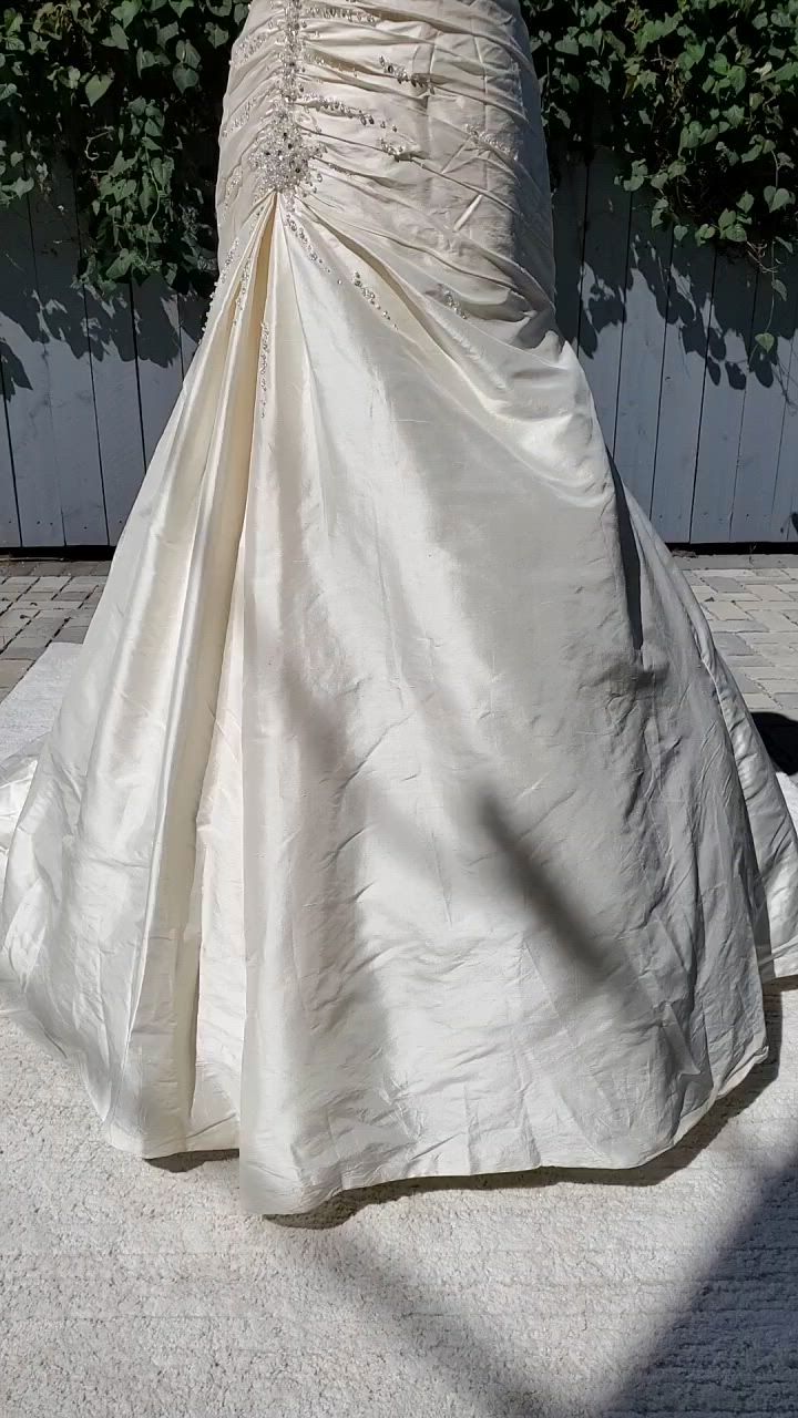 Anjolique Bridal, Brand New, Unaltered, Pristine Condition