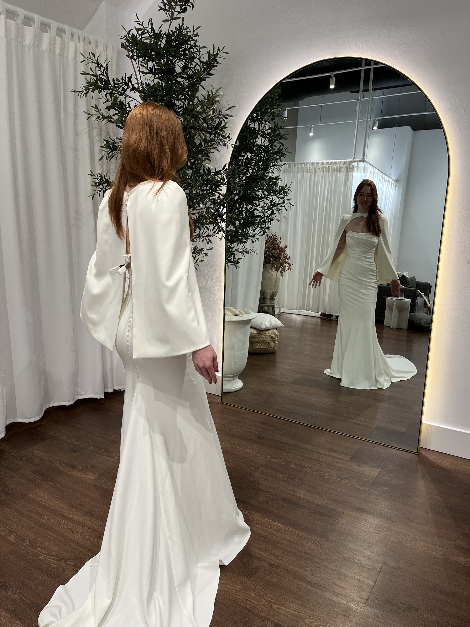 Grace Loves Lace, Phoebe New Wedding Dress Save 24% Stillwhite