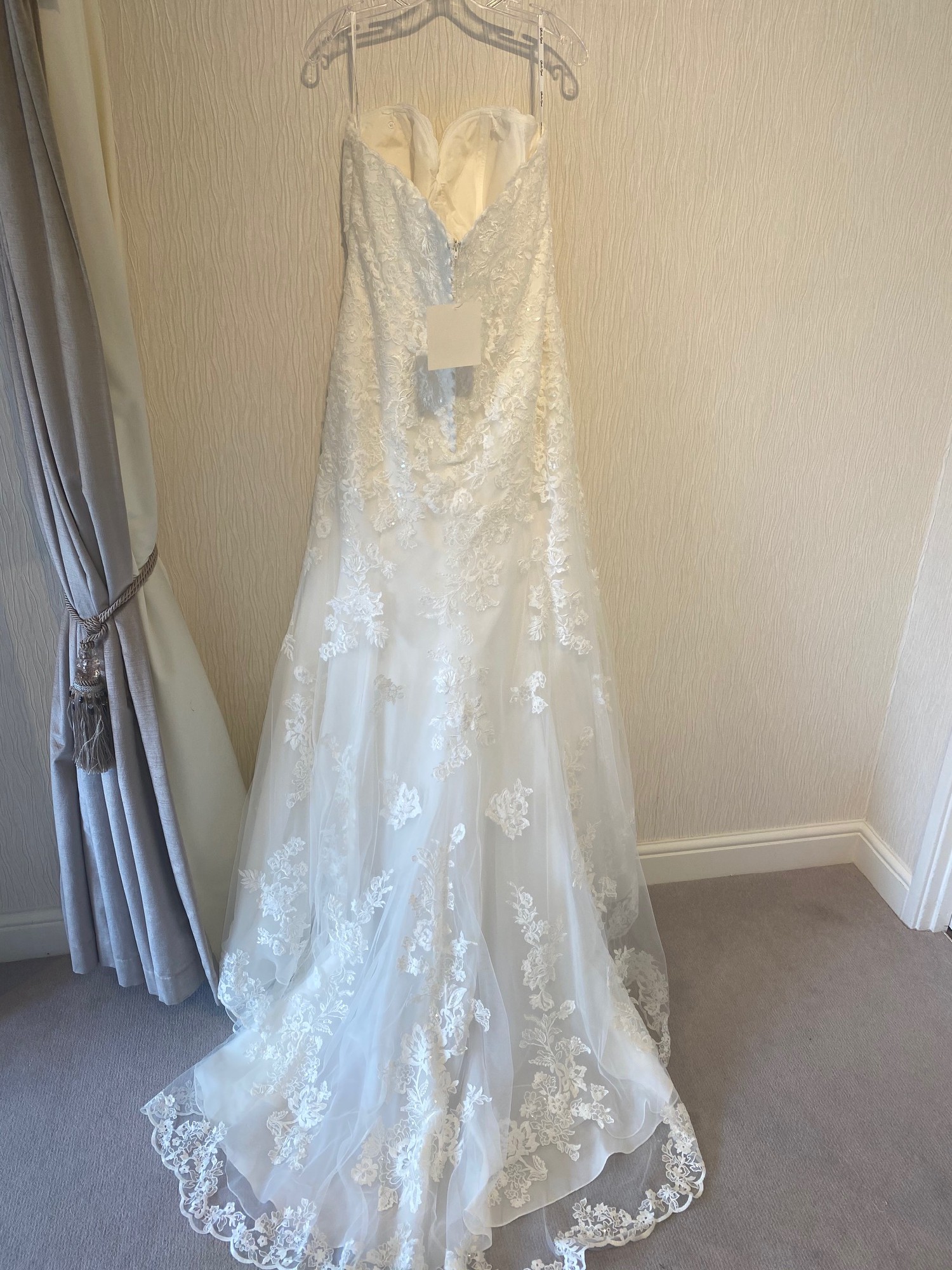 Stella York Avery New Wedding Dress Save 75% - Stillwhite