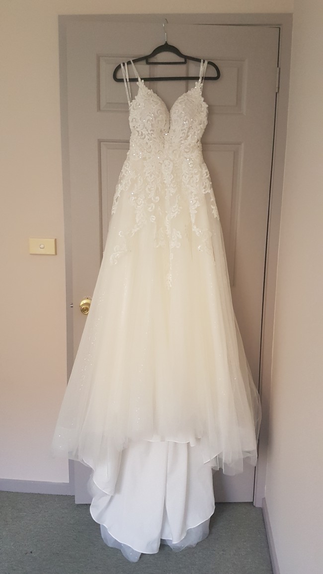 Essense of Australia D2363 New Wedding Dress Save 46% - Stillwhite