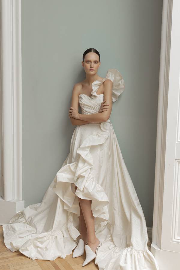 20 Trending High-Low Wedding Gowns – Stillwhite Blog