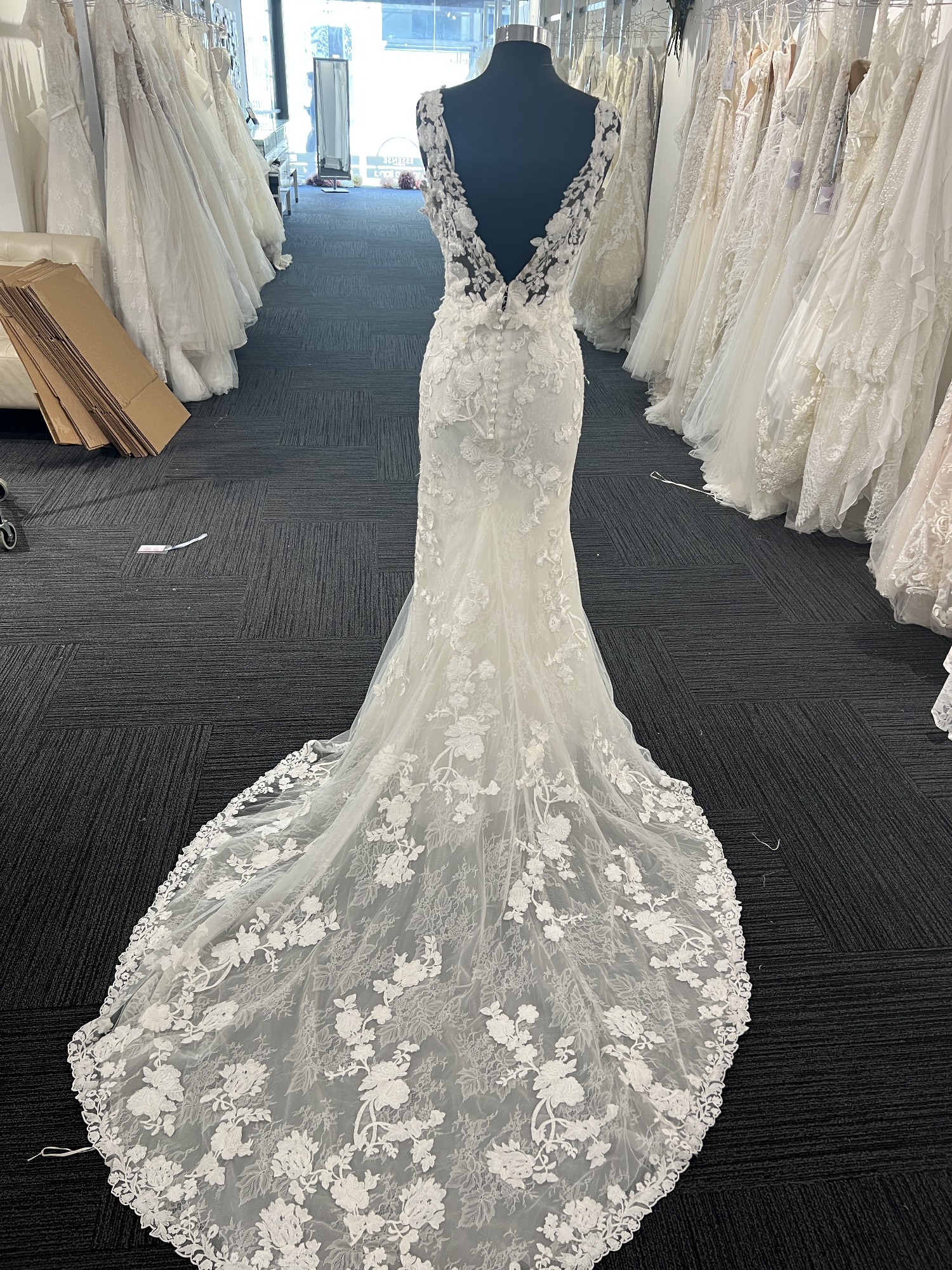 Pronovias, Ina w/ Overskirt