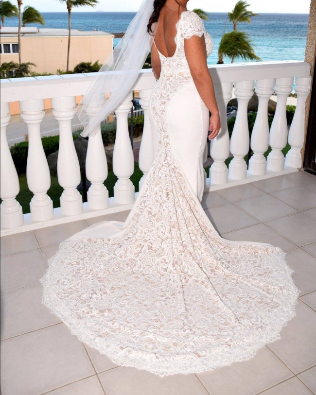  Berta  Eliana Second Hand Wedding  Dress  on Sale 38 Off 