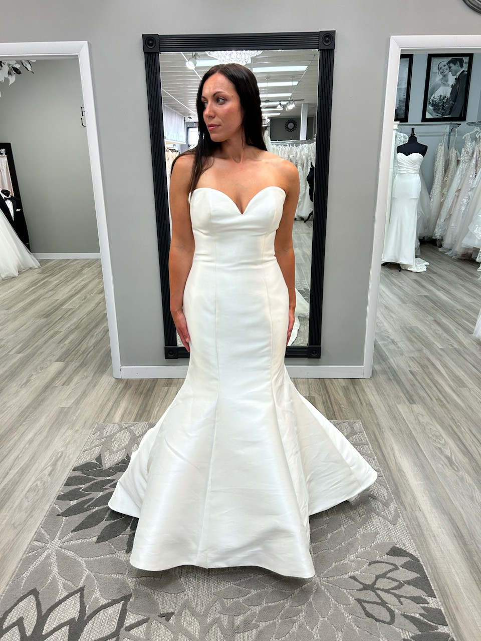 Allure Romance 3000 Sample Wedding Dress Save 67% - Stillwhite
