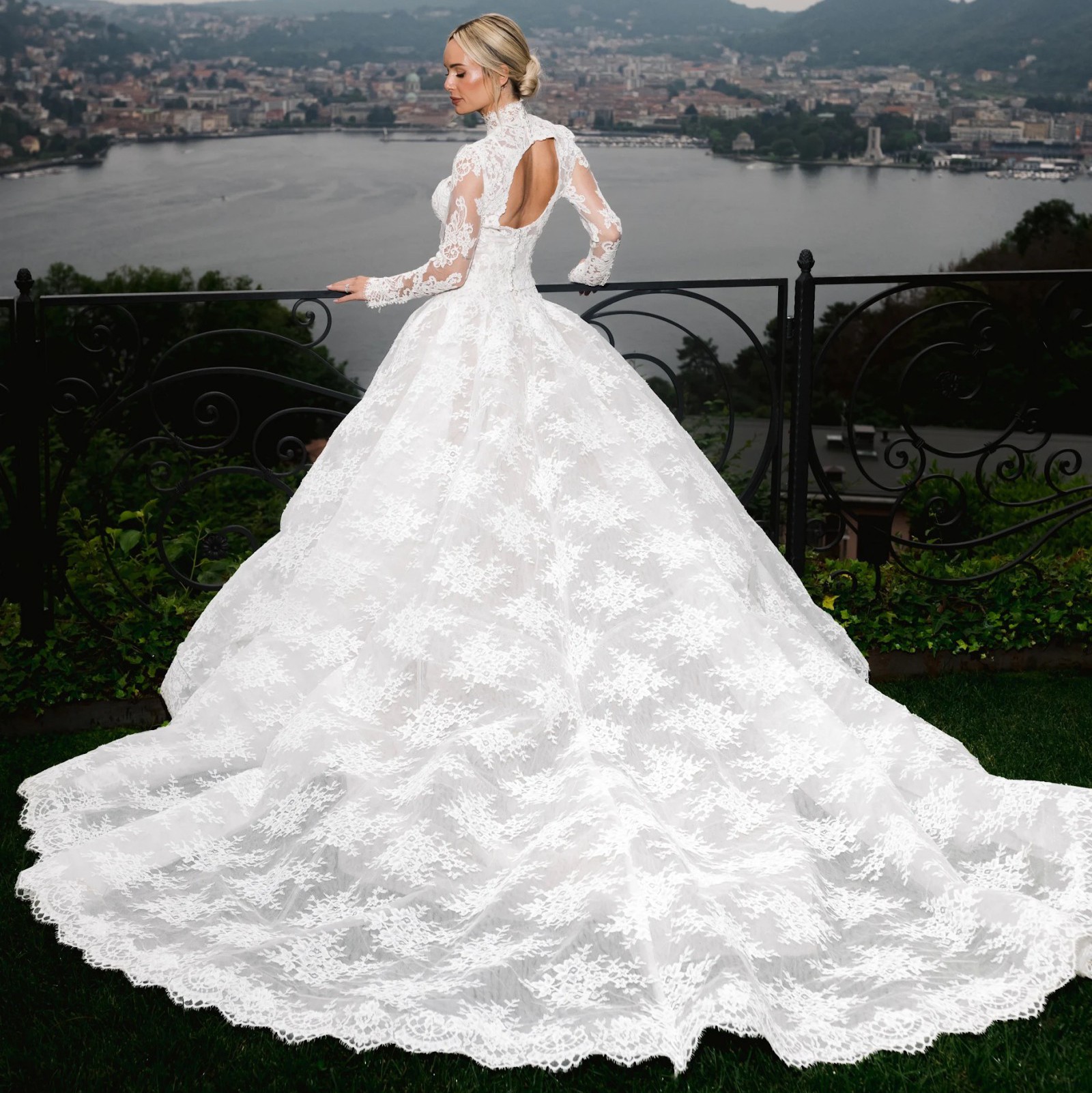 Monique Lhuillier, Custom Made Wedding Dress Save 45% - Stillwhite