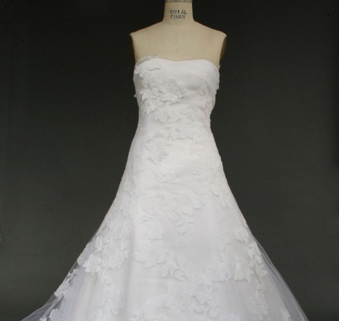 Vera wang shop luxe wedding dress