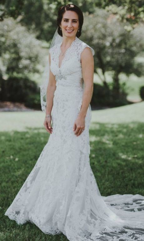 Allure Romance 4619 In Ivory Silver Second Hand Wedding Dress On