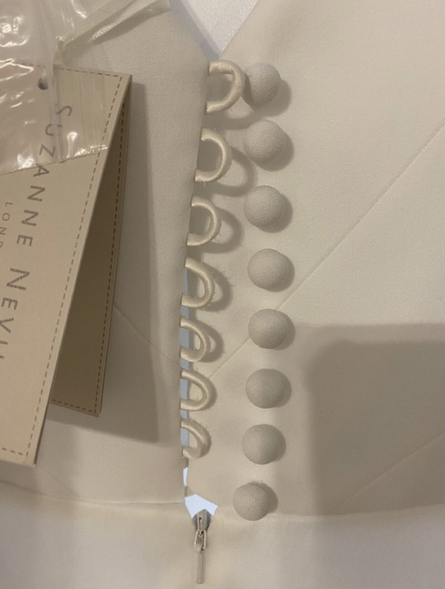 suzanne neville sample sale 2021