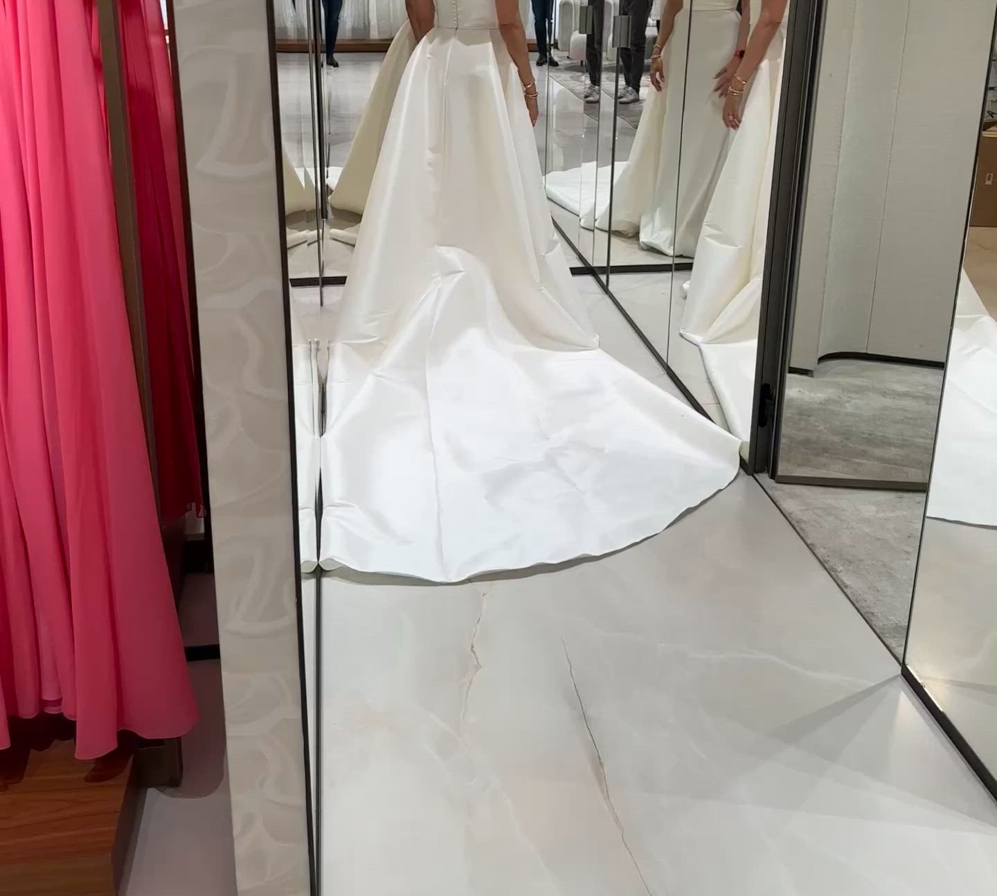 Elie Saab, Fall 2024 look 11 with veil