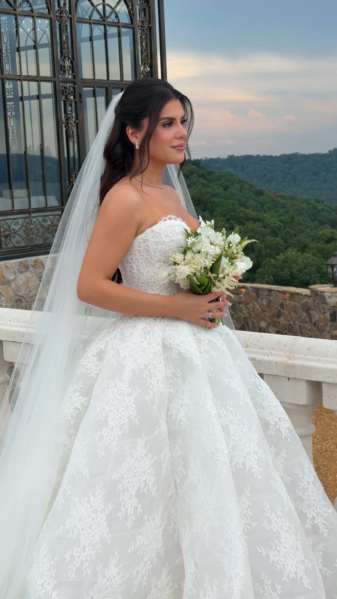 Monique Lhuillier, Alexandra