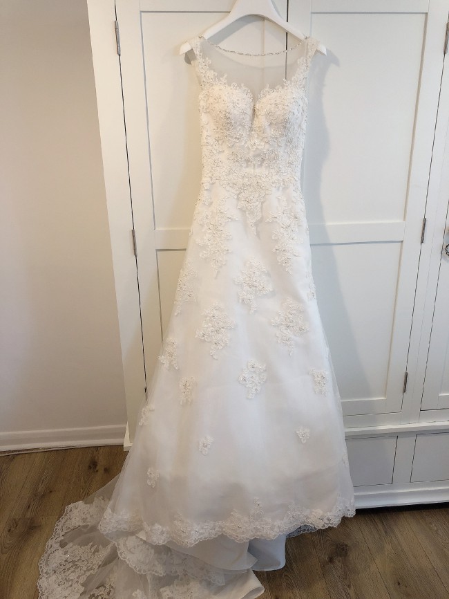 Sincerity Bridal 3822