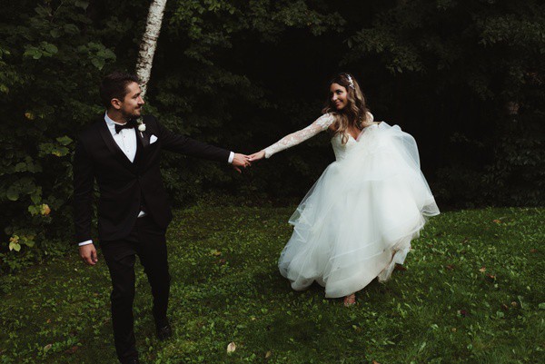 Hayley Paige Chantelle Gown Used Wedding Dress Save 58% - Stillwhite