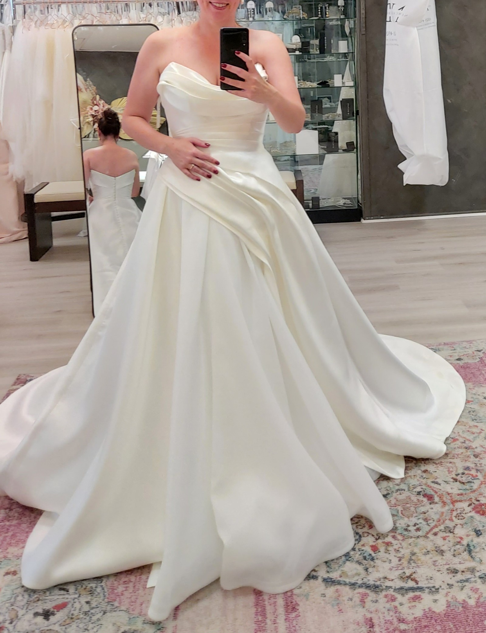 Hera Couture, Serana
