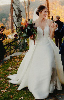 Pronovias Caitlin Used Wedding Dress On Sale 40 Off Stillwhite
