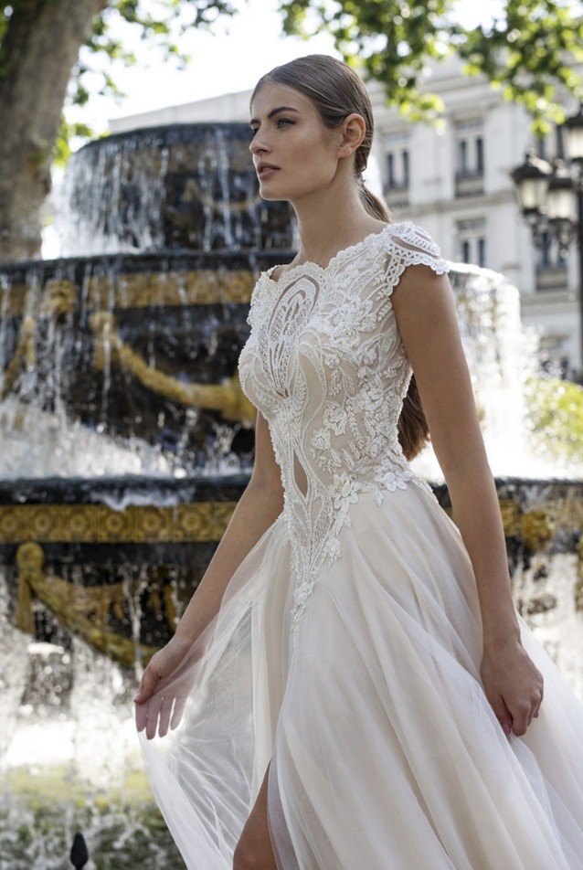 riki dalal sample sale