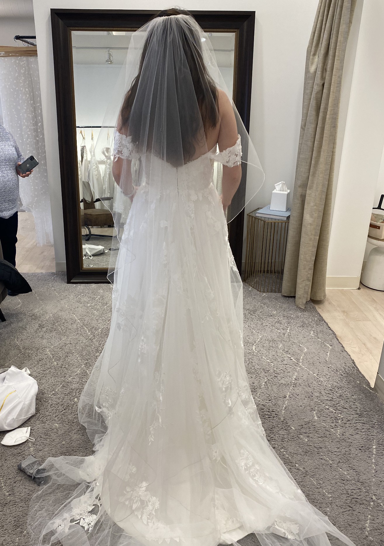 Madi Lane Elora New Wedding Dress Save 40% - Stillwhite
